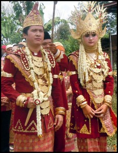 adat pesisir saibatin