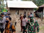 Tinjau Lokasi TMMD, Mayjen TNI Jani Iswanto, M.A. Pantau Pembangunan Rumah Mak Nemah
